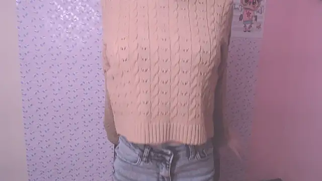 Snapshot of AliceFlirtt_ chatting on 02-03-25, 12:36 AliceFlirtt online show from 02-03-25, 12:36