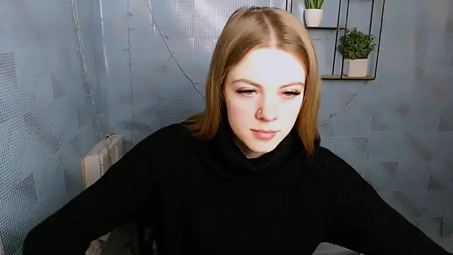 Snapshot of AliceFlirtt_ chatting on 02-06-25, 08:18 AliceFlirtt online show from 02-06-25, 08:18