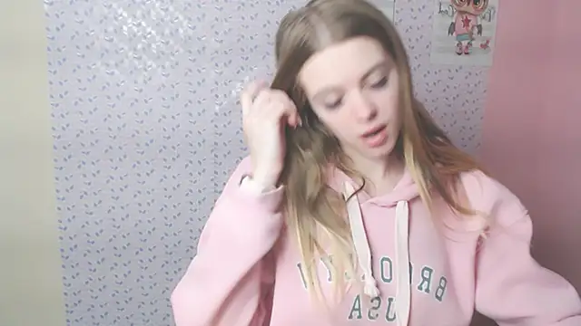 Snapshot of AliceFlirtt_ chatting on 02-07-25, 11:56 AliceFlirtt online show from 02-07-25, 11:56