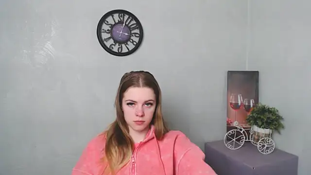 Snapshot of AliceFlirtt_ chatting on 02-11-25, 02:46 AliceFlirtt online show from 02-11-25, 02:46