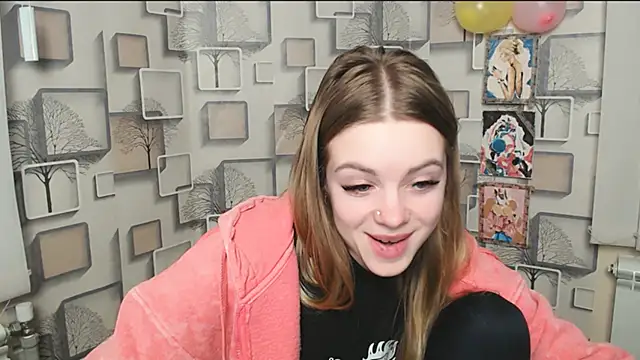 Snapshot of AliceFlirtt_ chatting on 02-15-25, 10:55 AliceFlirtt online show from 02-15-25, 10:55