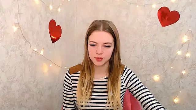 Snapshot of AliceFlirtt_ chatting on 02-20-25, 09:00 AliceFlirtt online show from 02-20-25, 09:00