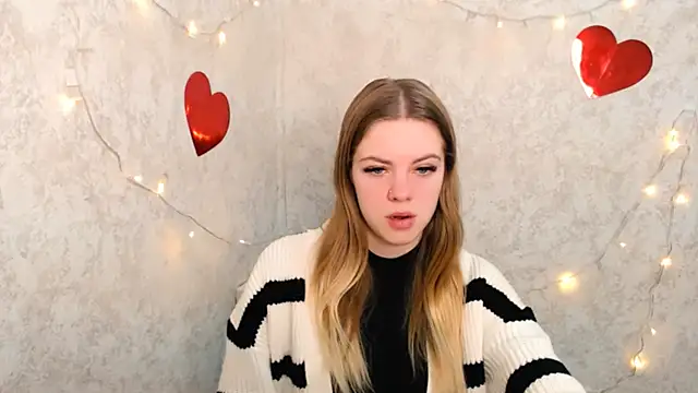 Snapshot of AliceFlirtt_ chatting on 02-21-25, 08:29 AliceFlirtt online show from 02-21-25, 08:29