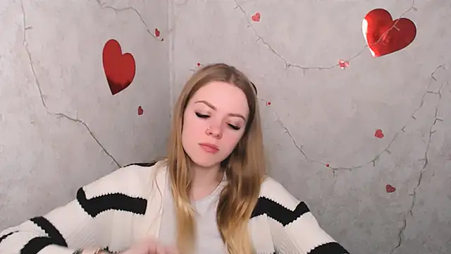 Snapshot of AliceFlirtt_ chatting on 03-07-25, 02:34 AliceFlirtt online show from 03-07-25, 02:34