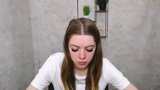 Snapshot of AliceFlirtt_ chatting on 03-12-25, 07:24 AliceFlirtt online show from 03-12-25, 07:24