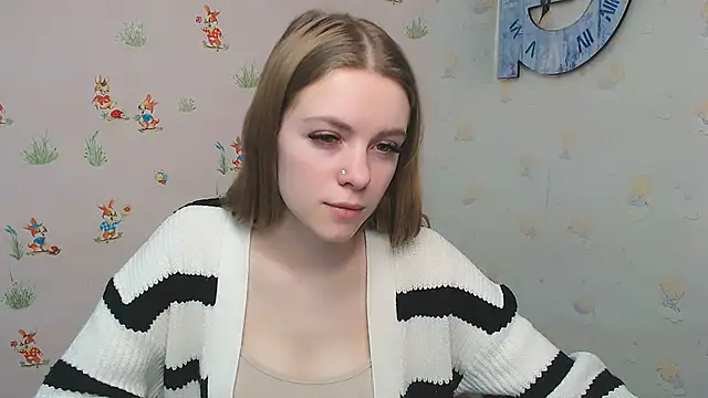 Snapshot of AliceFlirtt_ chatting on 03-14-25, 02:08 AliceFlirtt online show from 03-14-25, 02:08