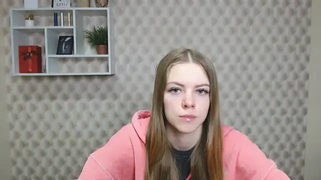 Snapshot of AliceFlirtt_ chatting on 10-08-25, 09:40 AliceFlirtt online show from 10-08-25, 09:40