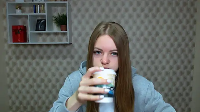 Snapshot of AliceFlirtt_ chatting on 10-11-25, 06:45 AliceFlirtt online show from 10-11-25, 06:45