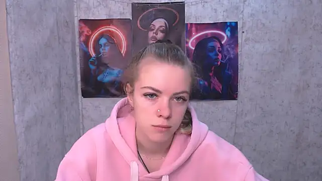 Snapshot of AliceFlirtt_ chatting on 11-07-25, 07:52 AliceFlirtt online show from 11-07-25, 07:52