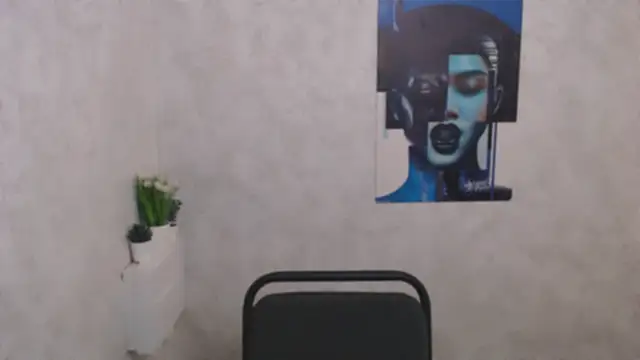 Snapshot of AliceFlirtt_ chatting on 11-22-25, 08:46 AliceFlirtt online show from 11-22-25, 08:46