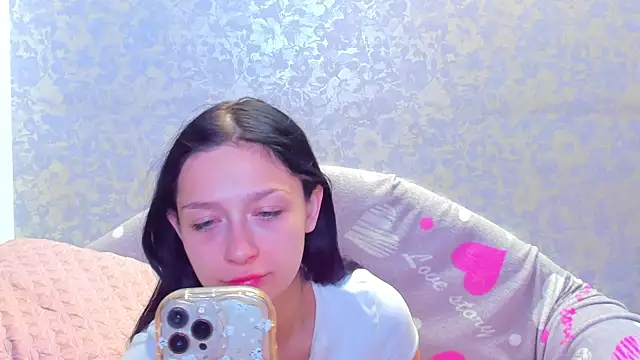 Snapshot of Vanessa_Florence chatting on 10-20-25, 12:55 Vanessa Florence online show from 10-20-25, 12:55