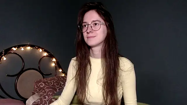 Snapshot of wow__kelly chatting on 10-10-25, 12:59 wow  kelly online show from 10-10-25, 12:59