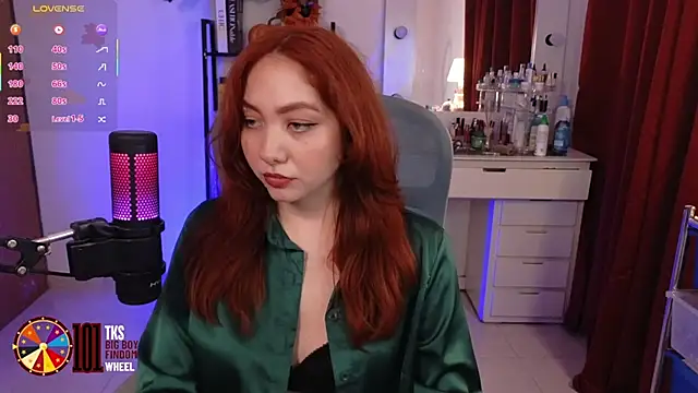 LilyVelvett online show from 09-11-25, 04:23