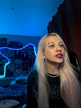 Dooubletroublee online show from 09-17-25, 10:44