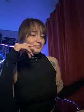 Dooubletroublee online show from 10-26-25, 07:42