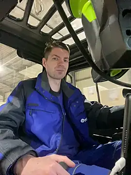 Snapshot of Ricoleckt chatting on 02-17-25, 06:09 Ricoleckt online show from 02-17-25, 06:09