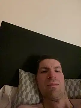 Snapshot of Ricoleckt chatting on 02-19-25, 05:38 Ricoleckt online show from 02-19-25, 05:38