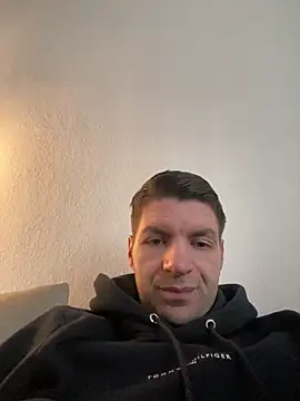 Snapshot of Ricoleckt chatting on 02-28-25, 10:09 Ricoleckt online show from 02-28-25, 10:09