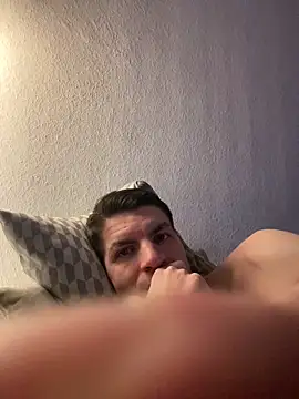 Snapshot of Ricoleckt chatting on 03-01-25, 01:32 Ricoleckt online show from 03-01-25, 01:32