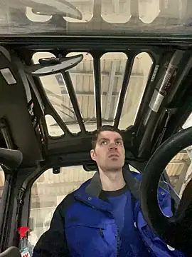 Snapshot of Ricoleckt chatting on 03-03-25, 03:31 Ricoleckt online show from 03-03-25, 03:31