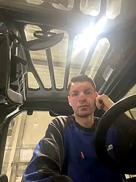 Snapshot of Ricoleckt chatting on 09-19-25, 03:13 Ricoleckt online show from 09-19-25, 03:13