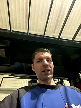 Snapshot of Ricoleckt chatting on 09-22-25, 04:31 Ricoleckt online show from 09-22-25, 04:31