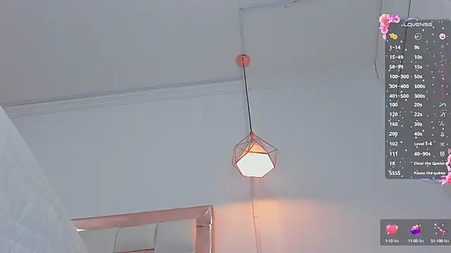 PittAndLunaa online show from 12-21-24, 12:27