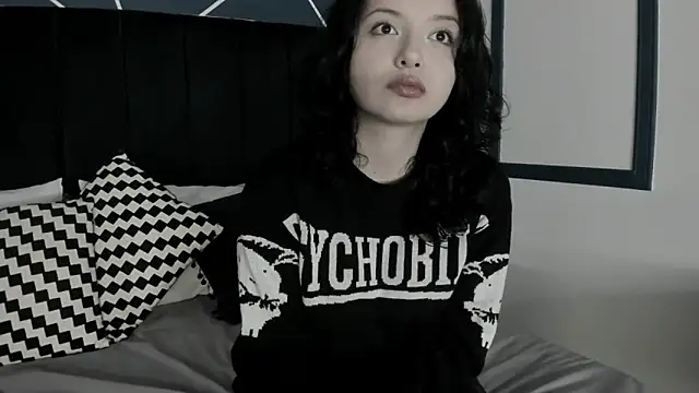 Adeelinee online show from 01-08-25, 07:45