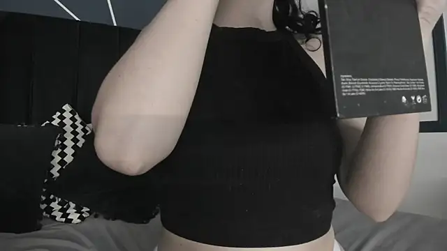 Adeelinee online show from 01-15-25, 07:44