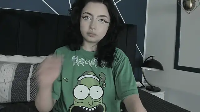 Snapshot of Adeelinee chatting on 02-03-25, 10:54 Adeelinee online show from 02-03-25, 10:54