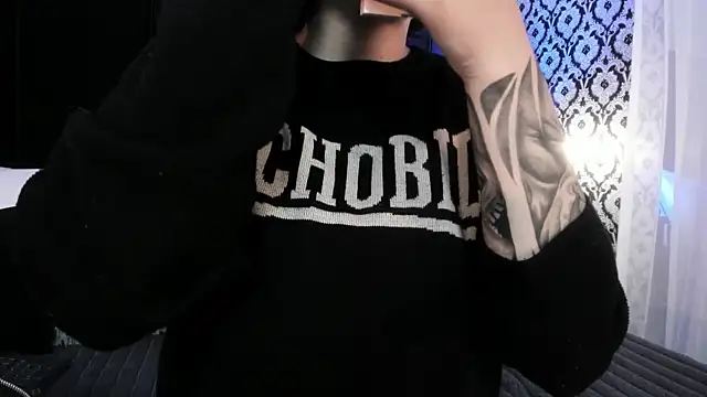 Adeelinee online show from 09-29-25, 07:40