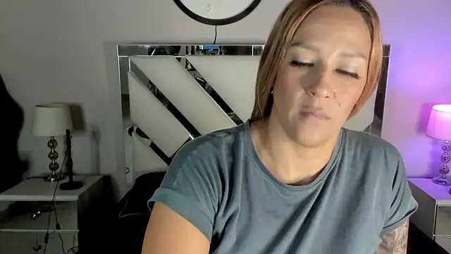 AnyyJones online show from 02-03-25, 06:49