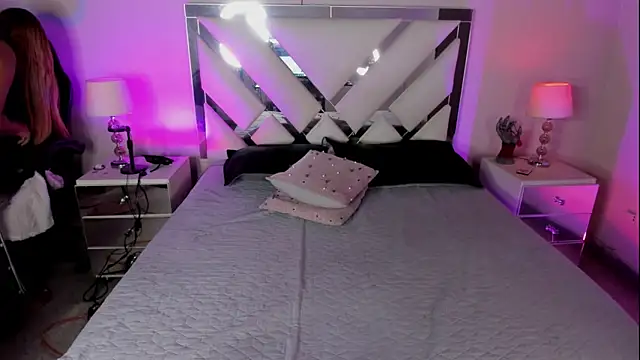 AnyyJones online show from 09-11-25, 09:04