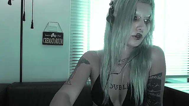 god x girl online show from 05-15-26, 11:56
