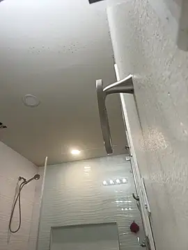 El Gizmo online show from 02-23-25, 08:55