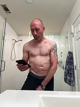 El Gizmo online show from 03-11-25, 08:41