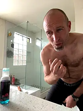 El Gizmo online show from 11-30-25, 05:39