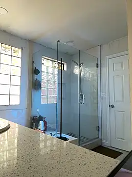 El Gizmo online show from 12-22-25, 06:05