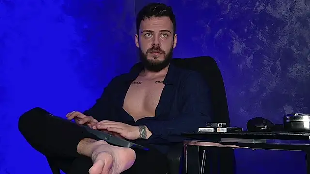 juliusmasters online show from 12-20-25, 09:44