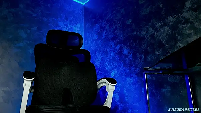 juliusmasters online show from 04-23-26, 06:54