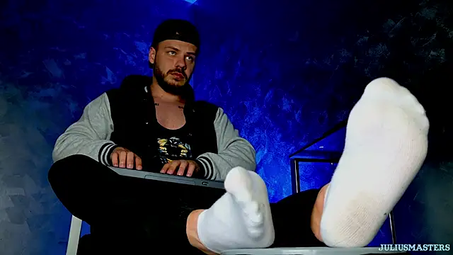 juliusmasters online show from 04-27-26, 07:56
