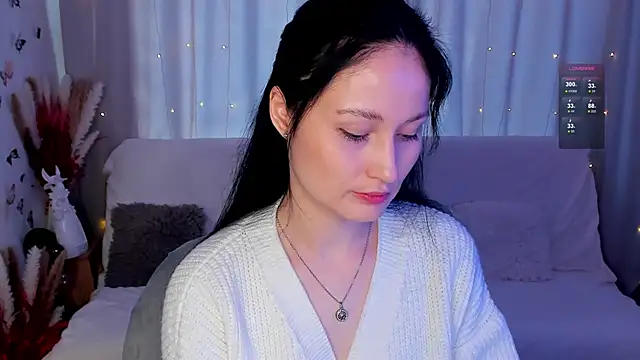 LisaMooore online show from 01-11-25, 07:17