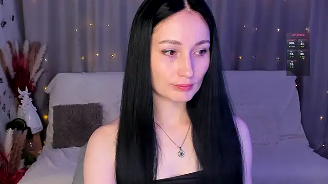 LisaMooore online show from 01-25-25, 05:40