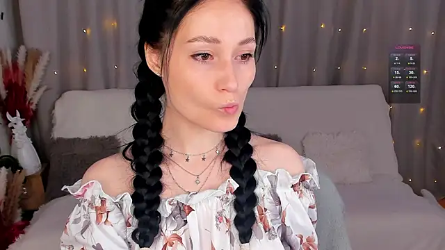 LisaMooore online show from 02-14-25, 01:18