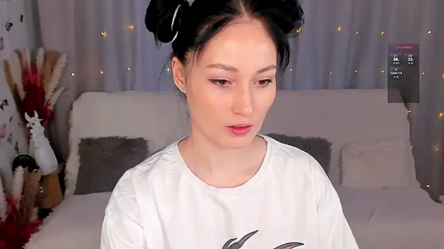 LisaMooore online show from 02-15-25, 12:22