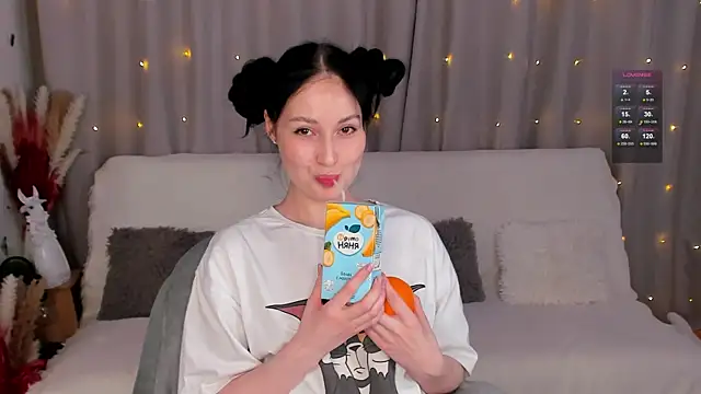 LisaMooore online show from 02-15-25, 09:37