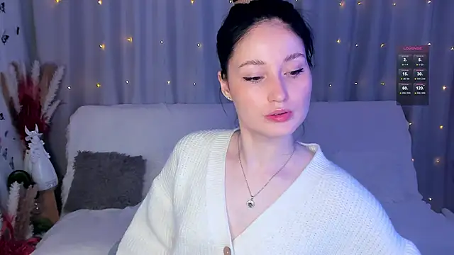 LisaMooore online show from 02-25-25, 03:42