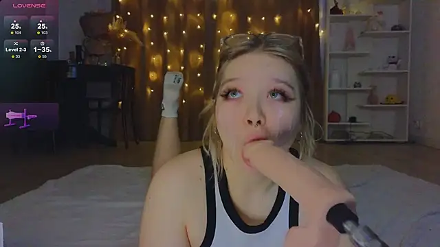 Snapshot of May_aster chatting on 03-04-25, 05:21 May aster online show from 03-04-25, 05:21