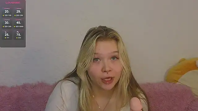 Snapshot of May_aster chatting on 10-25-25, 06:21 May aster online show from 10-25-25, 06:21