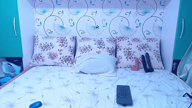 demiemorre online show from 10-30-25, 04:14